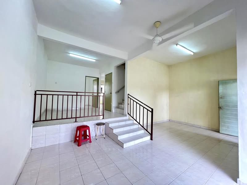 2-storey Terraced House for Sale in Taman Saujana Indah (Bukit Katil) - Kellyn Foo - Living Room - PropertyGuru.com.my