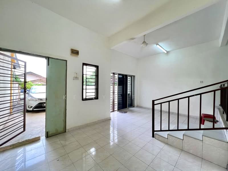 2-storey Terraced House for Sale in Taman Saujana Indah (Bukit Katil) - Kellyn Foo - Living Room - PropertyGuru.com.my