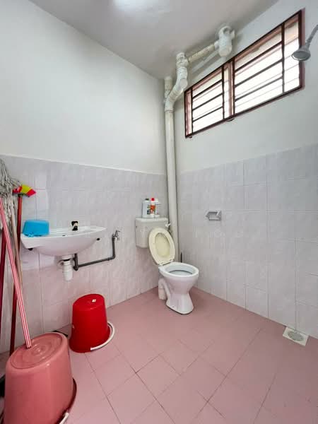 2-storey Terraced House for Sale in Taman Saujana Indah (Bukit Katil) - Kellyn Foo - Bathroom - PropertyGuru.com.my