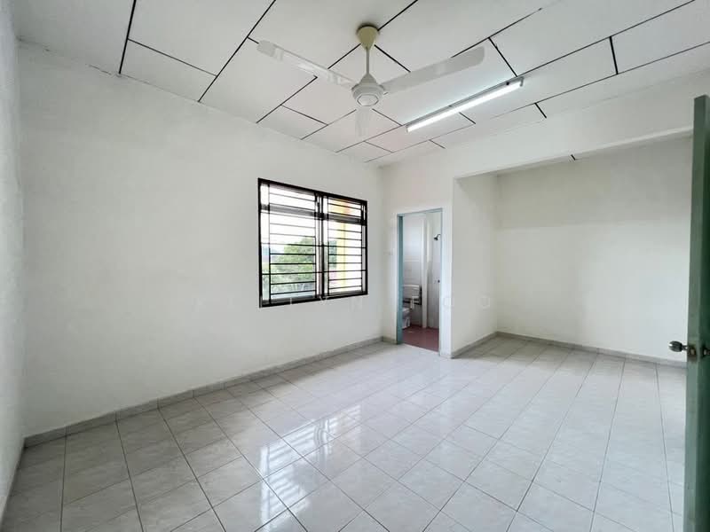 2-storey Terraced House for Sale in Taman Saujana Indah (Bukit Katil) - Kellyn Foo - Interior - PropertyGuru.com.my