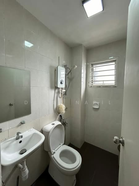 Apartment for Rent at Seri Dahlia - Danny Nabil - Bathroom - PropertyGuru.com.my