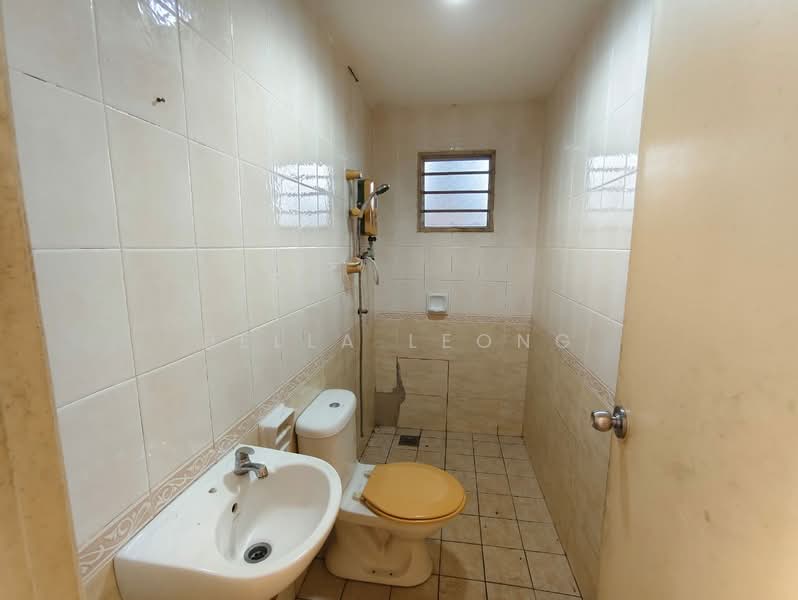Semi-Detached House for Sale in Petaling Jaya (Selangor) - Bella Leong - Bathroom - PropertyGuru.com.my
