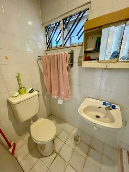 Rumah Teres untuk Dijual di Subang Jaya (Selangor) - Patrick Leong - Bathroom - PropertyGuru.com.my