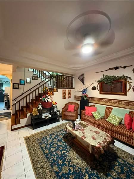 Rumah Teres 2 Tingkat untuk Dijual di Taman Daya (Johor Bahru) - Zira . - Living Room - PropertyGuru.com.my