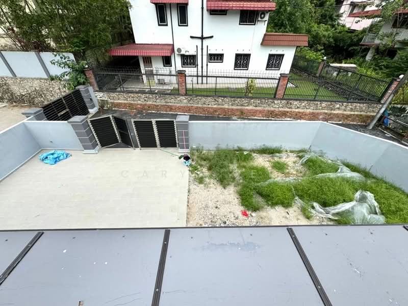 Rumah Berkembar untuk Dijual di Kampung Mahmoodiah (Johor Bahru) - Caryn Ter - Exterior - PropertyGuru.com.my