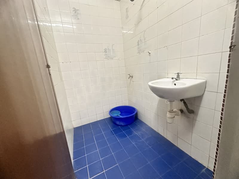 1-storey Terraced House for Sale in Klang Selatan (Klang) - Elaine Teng - Bathroom - PropertyGuru.com.my