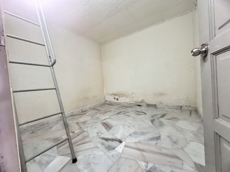 1-storey Terraced House for Sale in Klang Selatan (Klang) - Elaine Teng - PropertyGuru.com.my