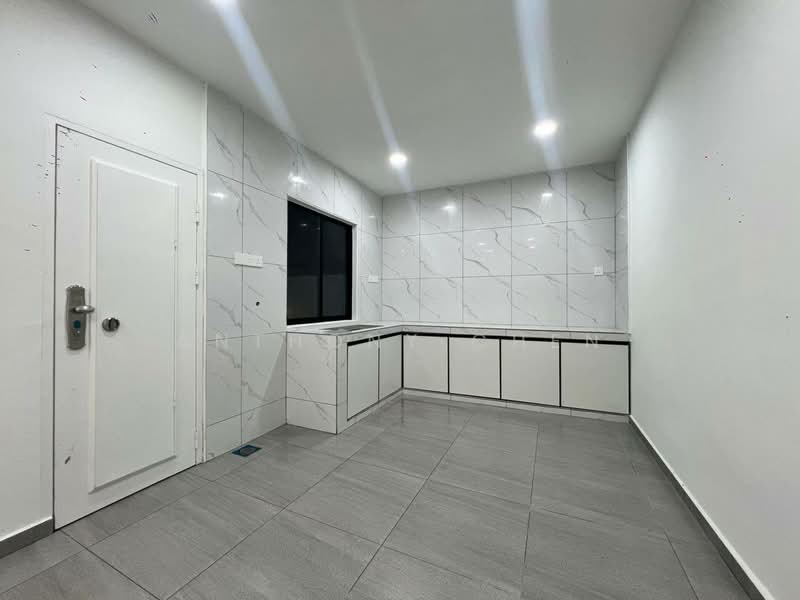 Semi-Detached House for Sale in Taman Daya (Johor Bahru) - Anthony Chen - Kitchen - PropertyGuru.com.my