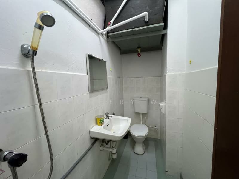 Apartment for Rent at Kenanga (Park View Court) - Geoffery Wee - Bathroom - PropertyGuru.com.my