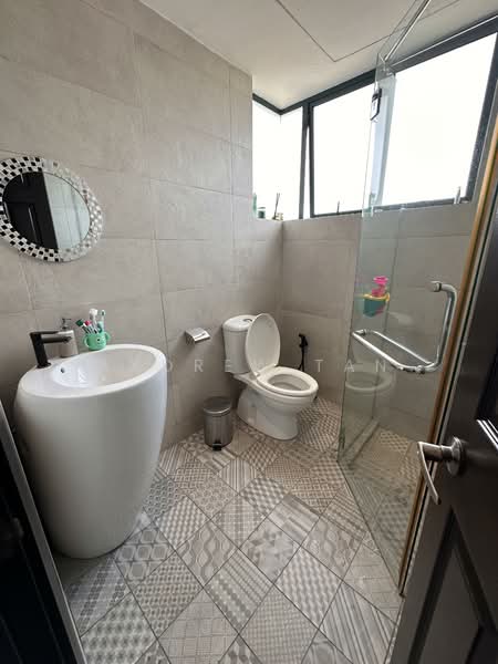 Condominium for Sale at Nadia Parkfront - Andrew Tan - remodelled Bathroom, waterproofed - PropertyGuru.com.my