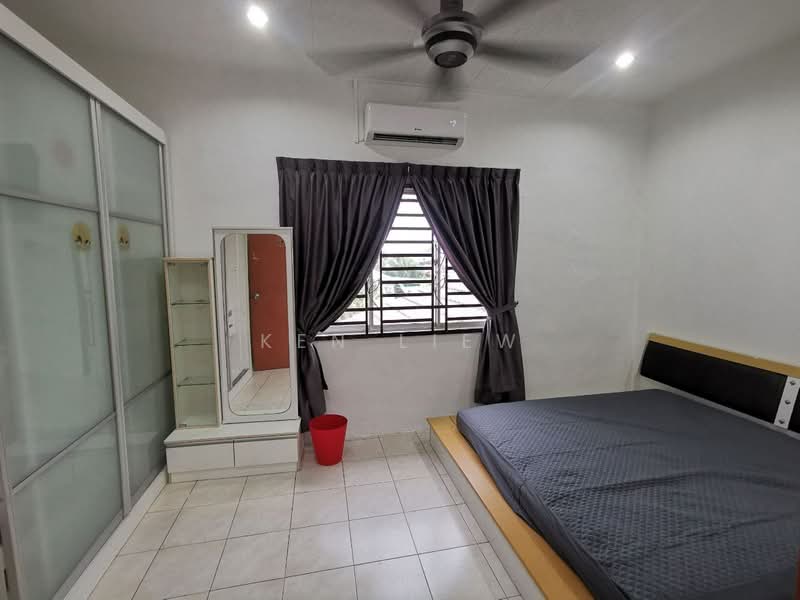 2-storey Terraced House for Rent in Kelapa Sawit (Kulai) - Ken Liew - Bedroom - PropertyGuru.com.my