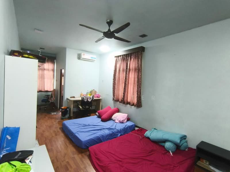 2-storey Terraced House for Sale in Taman Sutera Utama (Skudai) - Caryn Ter - Bedroom - PropertyGuru.com.my