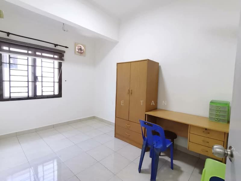 Rumah Teres 1.5 Tingkat untuk Disewa di Taman Daya (Johor Bahru) - Robbie Tan - Bedroom - PropertyGuru.com.my
