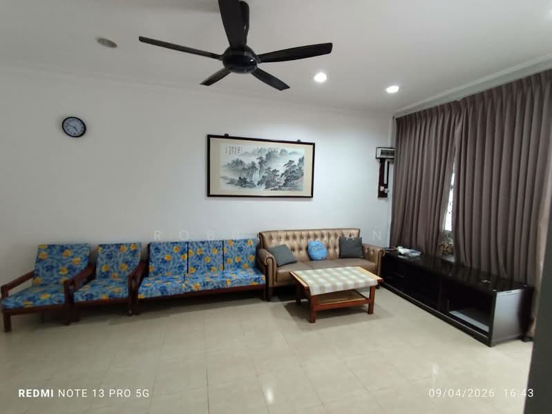 1-storey Terraced House for Rent in Taman Century (Johor Bahru) - Robbie Tan - Living Room - PropertyGuru.com.my