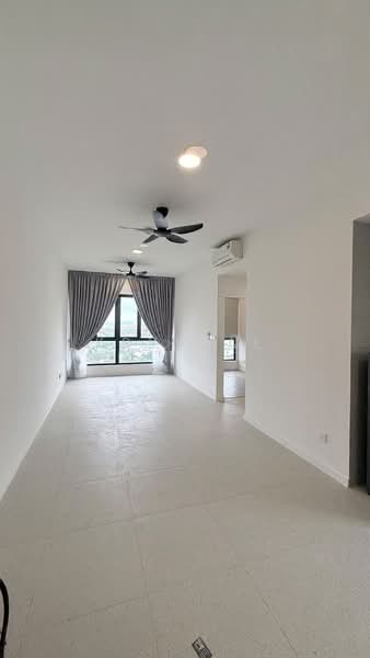 Servis Apartment untuk Disewa di Alira @ Metropark Subang - Krystal Ng - Living Room - PropertyGuru.com.my