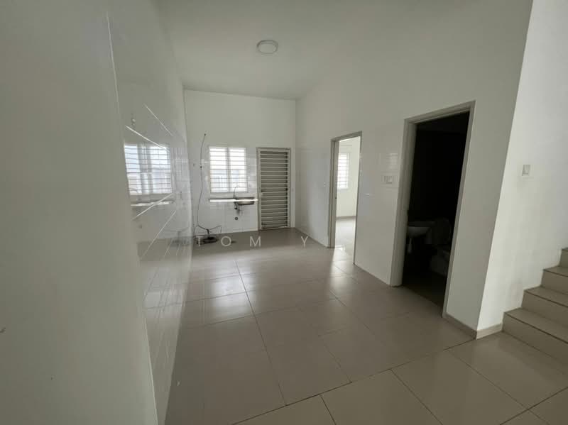 Rumah Teres 2 Tingkat untuk Dijual di Bandar Tasik Puteri (Rawang) - Tom Yip - Kitchen - PropertyGuru.com.my