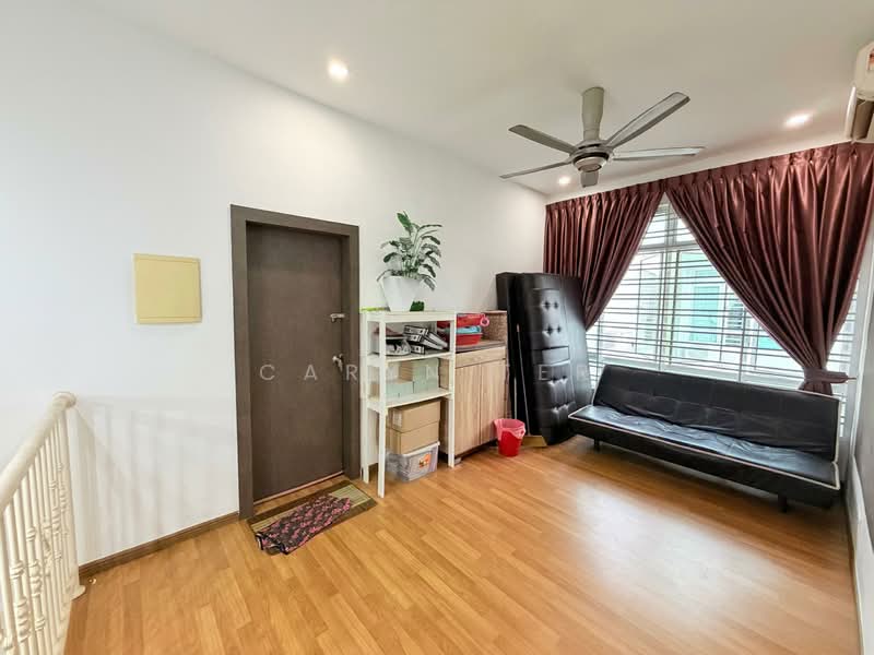 Cluster House for Sale in Johor Bahru (Johor) - Caryn Ter - Living Room - PropertyGuru.com.my