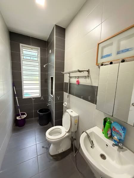 Cluster House for Sale in Johor Bahru (Johor) - Caryn Ter - Bathroom - PropertyGuru.com.my