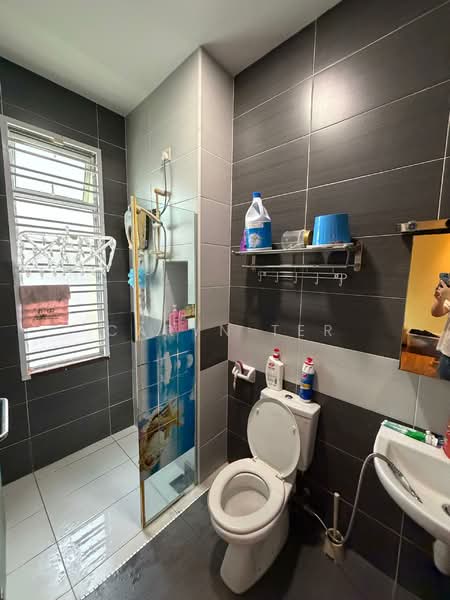 Cluster House for Sale in Johor Bahru (Johor) - Caryn Ter - Bathroom - PropertyGuru.com.my