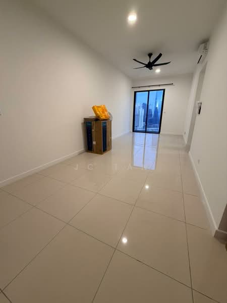 Kondominium untuk Disewa di Skyline KL - JC Tan - Living Room - PropertyGuru.com.my