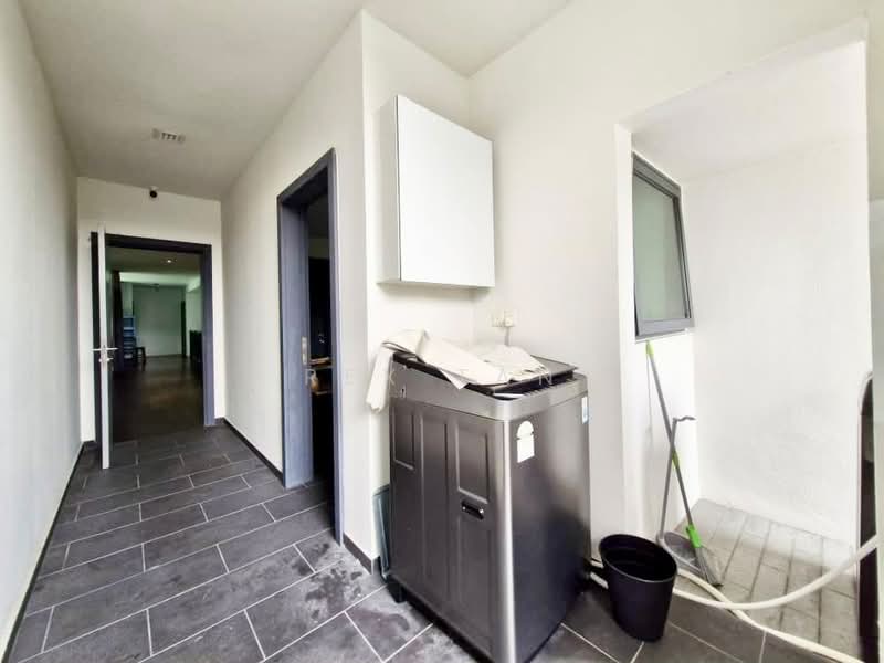 3-storey Terraced House for Rent in Desa Parkcity (Kuala Lumpur) - Rex Tan - Corridor - PropertyGuru.com.my