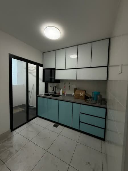 Service Residence for Sale at M Suite @ Desa Park North - JC Tan - Kitchen - PropertyGuru.com.my