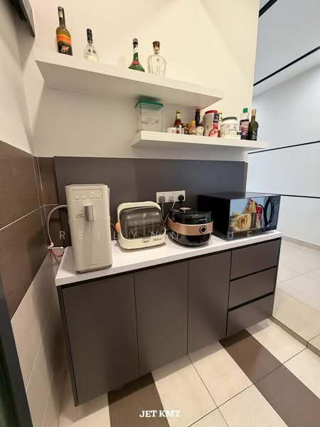 Kondominium untuk Dijual di Maple Residence - Reilynn Tue - Kitchen - PropertyGuru.com.my