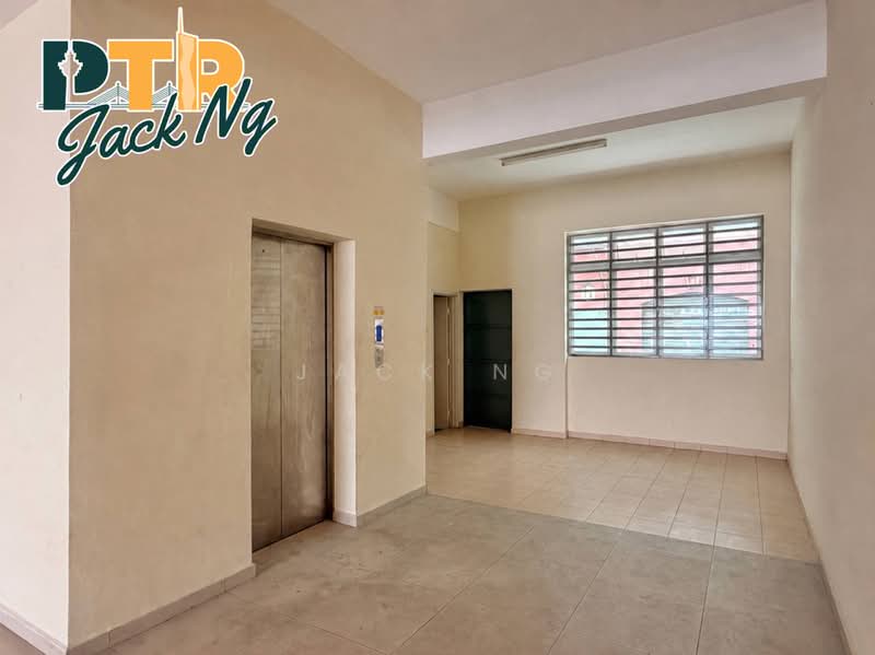 Shop / Office for Rent in Raja Uda (Butterworth) - Jack Ng - Entrance - PropertyGuru.com.my