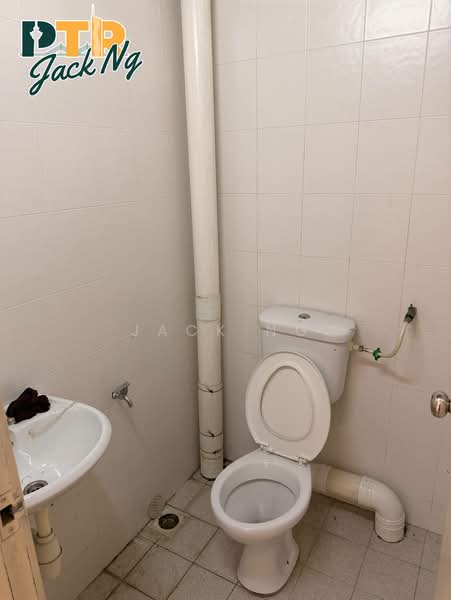 Shop / Office for Rent in Raja Uda (Butterworth) - Jack Ng - Bathroom - PropertyGuru.com.my