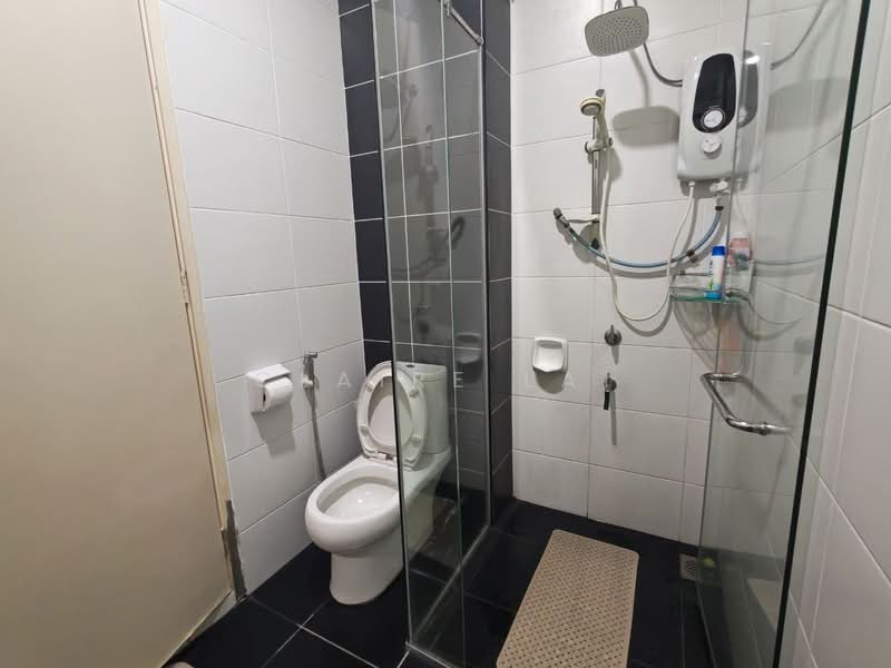 Cluster House for Sale in Setia Tropika (Johor Bahru) - Claire Lai - Bathroom - PropertyGuru.com.my
