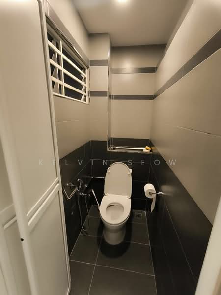 Pangsapuri untuk Disewa di Taman Kampar - Kelvin Seow - Bathroom - PropertyGuru.com.my