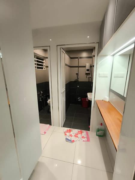 Pangsapuri untuk Disewa di Taman Kampar - Kelvin Seow - Bathroom - PropertyGuru.com.my