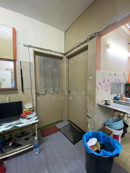 Apartment for Sale at Pangsapuri Arista - Amirun Kinanah - Kitchen - PropertyGuru.com.my