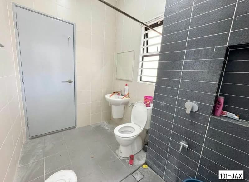 Terraced House for Sale in Bandar Bukit Raja (Klang) - Kelly Lim - Bathroom - PropertyGuru.com.my