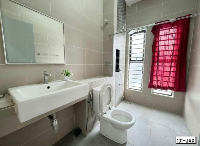 Terraced House for Sale in Bandar Bukit Raja (Klang) - Kelly Lim - Bathroom - PropertyGuru.com.my