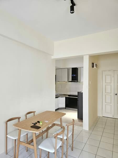 Pangsapuri untuk Disewa di Jalil Damai Apartments - Felicia Ng - Dining Room - PropertyGuru.com.my