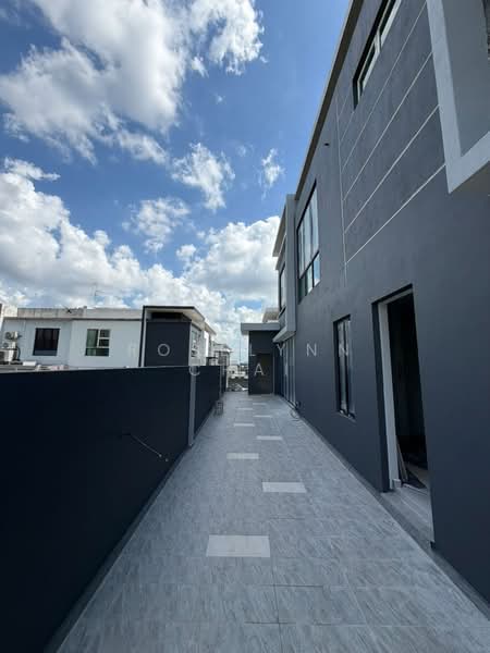 Semi-Detached House for Sale in Austin (Johor Bahru) - Roselynn Chai - Exterior - PropertyGuru.com.my