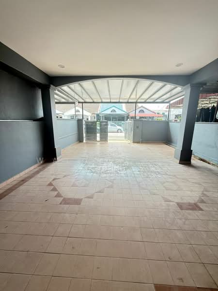 1.5-storey Terraced House for Sale in Taman Perling (Perling) - Wallace Ang - Exterior - PropertyGuru.com.my