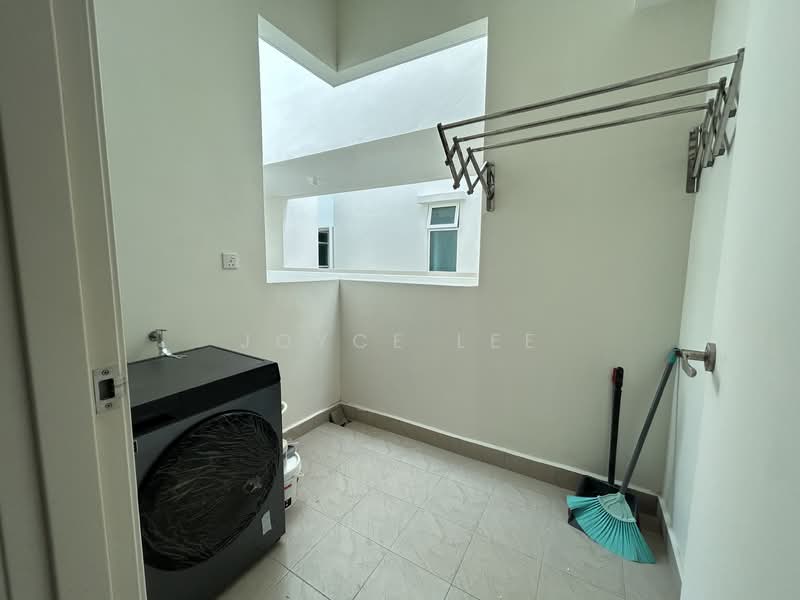 Condominium for Rent at Ferringhi Residence 2 - Joyce Lee - Yard with Washer & Dryer (Combination) - PropertyGuru.com.my