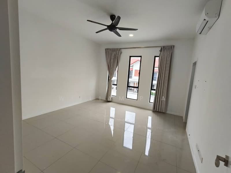 Rumah Teres 2 Tingkat untuk Disewa di Setia Eco Glades (Cyberjaya) - William Pua - Living Room - PropertyGuru.com.my