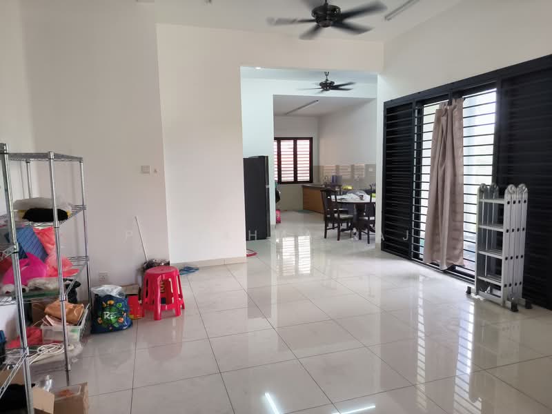 2-storey Terraced House for Sale in Alam Impian (Shah Alam) - P Utahma Raj - Living Room - PropertyGuru.com.my