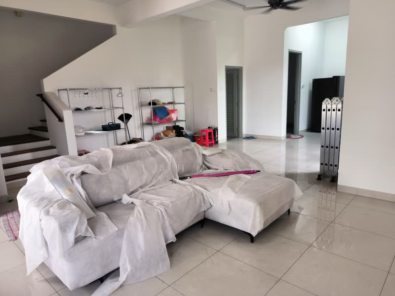 2-storey Terraced House for Sale in Alam Impian (Shah Alam) - P Utahma Raj - Living Room - PropertyGuru.com.my