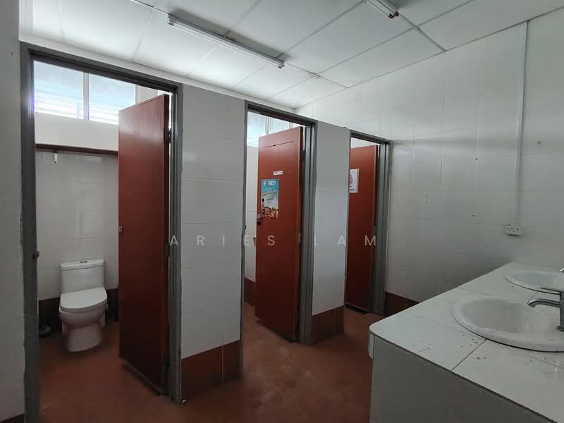 Semi-D Factory for Rent in Skudai (Johor) - Aries Lam - Bathroom - PropertyGuru.com.my