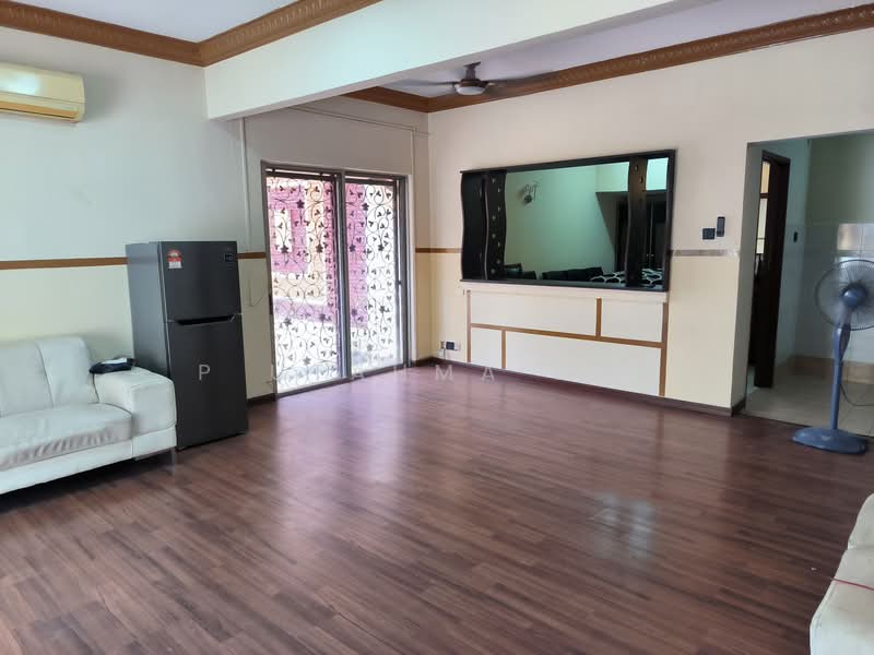 Terraced House for Sale in Puchong (Selangor) - P Utahma Raj - Living Room - PropertyGuru.com.my