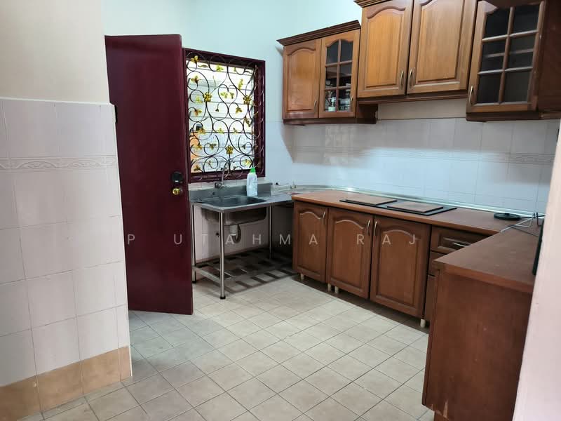 Terraced House for Sale in Puchong (Selangor) - P Utahma Raj - Kitchen - PropertyGuru.com.my