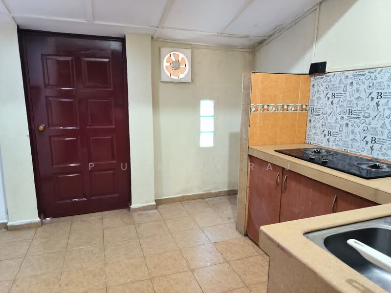 Terraced House for Sale in Puchong (Selangor) - P Utahma Raj - Kitchen - PropertyGuru.com.my