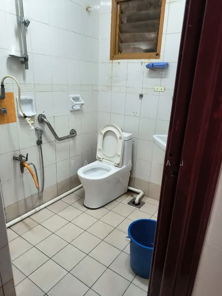 Terraced House for Sale in Puchong (Selangor) - P Utahma Raj - Bathroom - PropertyGuru.com.my