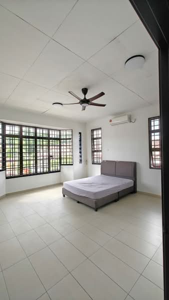 Rumah Teres 2 Tingkat untuk Disewa di Taman Desa Tebrau (Tebrau) - YC Fung - Bedroom - PropertyGuru.com.my