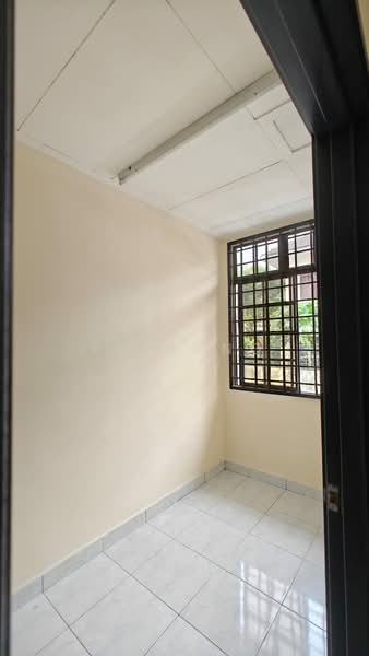 Rumah Teres 2 Tingkat untuk Disewa di Taman Desa Tebrau (Tebrau) - YC Fung - Interior - PropertyGuru.com.my