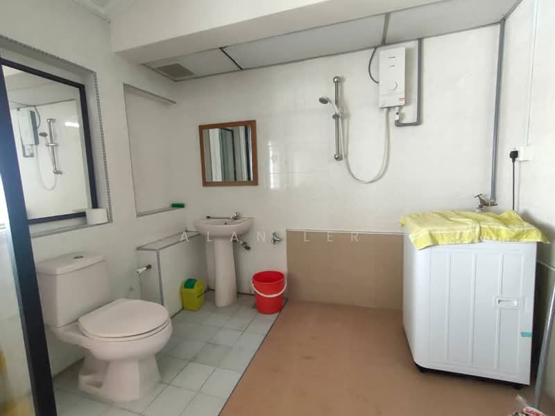 Condominium for Sale at Putri Indah Condominium - Alan Ler - Bathroom - PropertyGuru.com.my